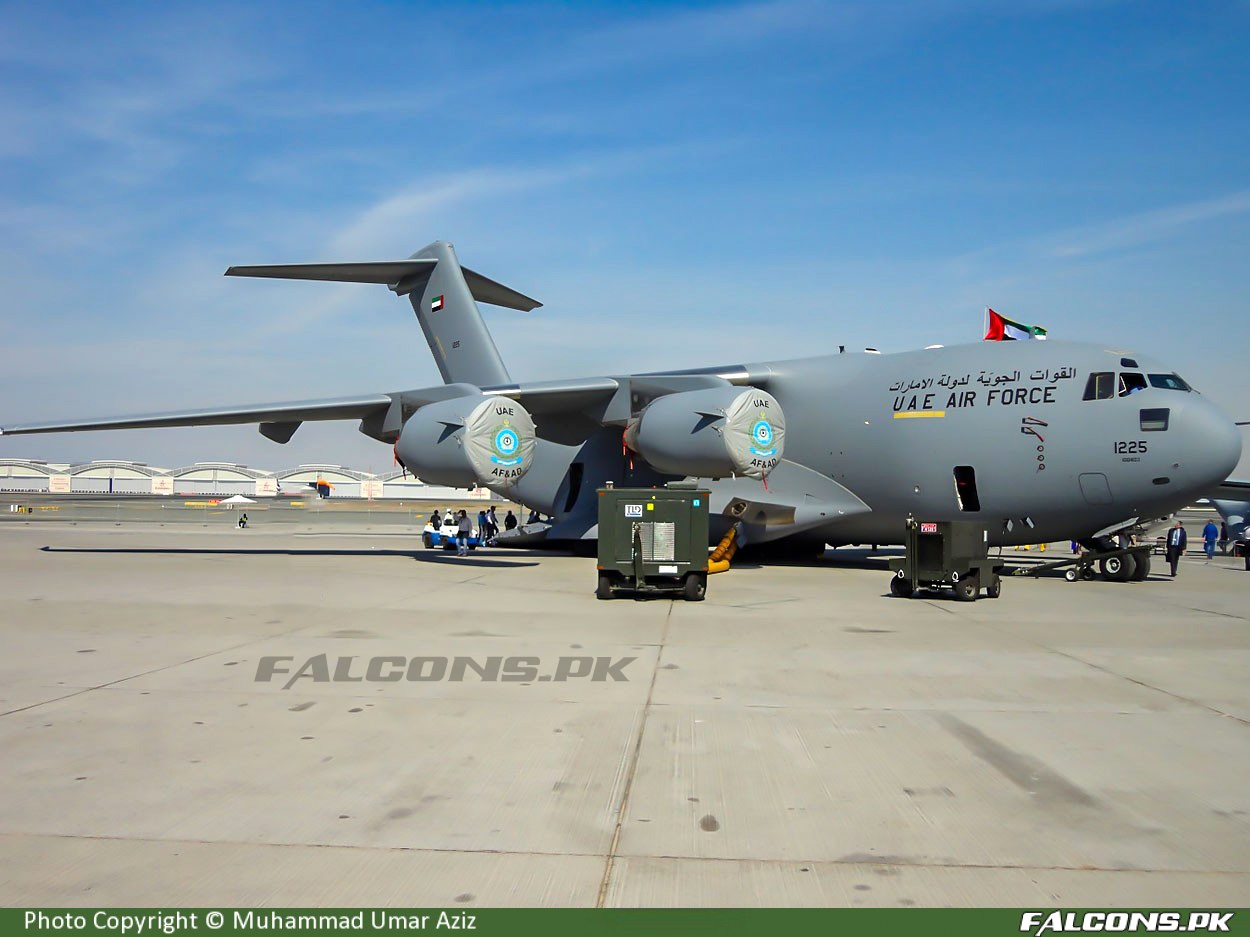 United Arab Emirates Air Force Boeing C-17A Globemaster III Full Size Aviation Photo